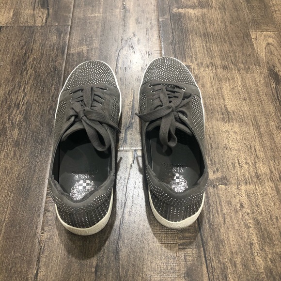 VINCE CAMUTO STUDDED SNEAKERS - Picture 5 of 7